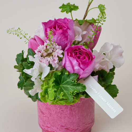 愛妻の日 バラとチューリップのアレンジメント ロゼ 1 29 2 1到着 1月31日は愛情を花に込めて 青山フラワーマーケット公式 花屋 花 花束 フラワーギフト 通販