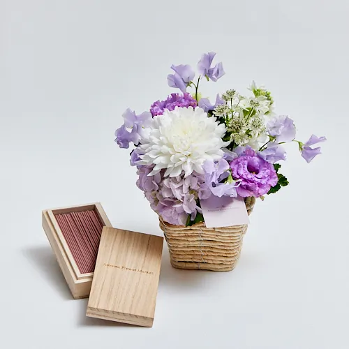1/9～2/28到着】心安らぐ花の香りのお線香とともにお届け紫の