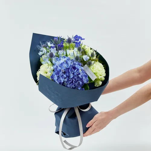 ストレンジラブ 銅像ブーケ 青 赤 2体 ストレンジラブ 銅像ブーケ 青 赤 2体