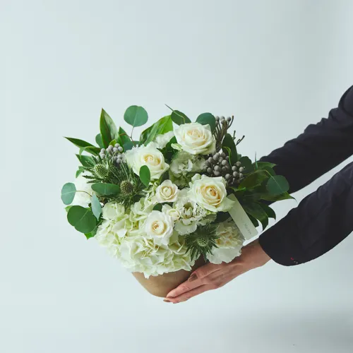 バロック調 アレンジメント 10/1～12/25到着】秋の深まりを感じるエレガントなアレンジメント