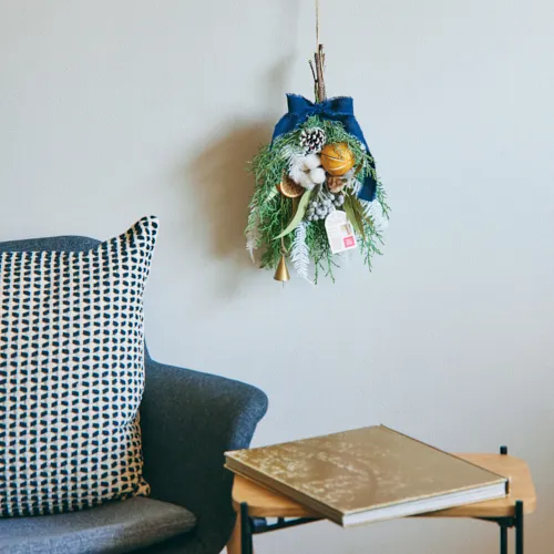 アドベント気分を盛り上げる壁飾り クリスマススワッグS | 青山