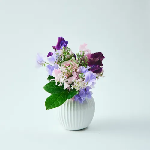 1/9～2/28到着】上品でフェミニンなパープルの花々 カラードブーケ