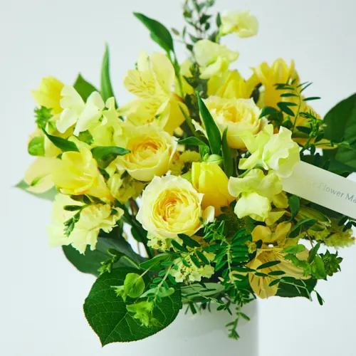 1/8～2/28到着】オリジナルフラワーベース付き カラードブーケ（ミモザ