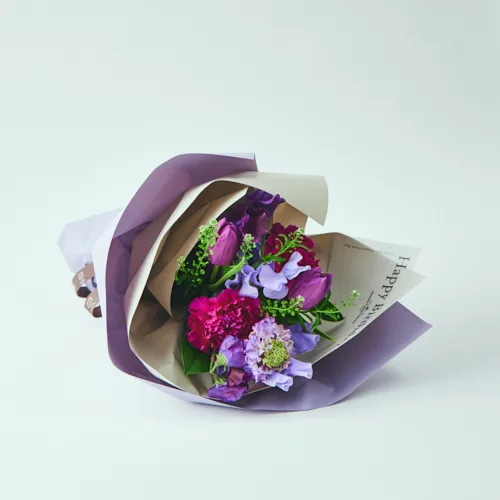 1/9～2/28到着】「Happy Birthaday」のメッセージ付き カラードブーケ