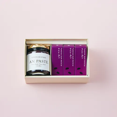 2/1～2/28到着】あんペーストとラムレーズン羊羹×バラブーケ とらや