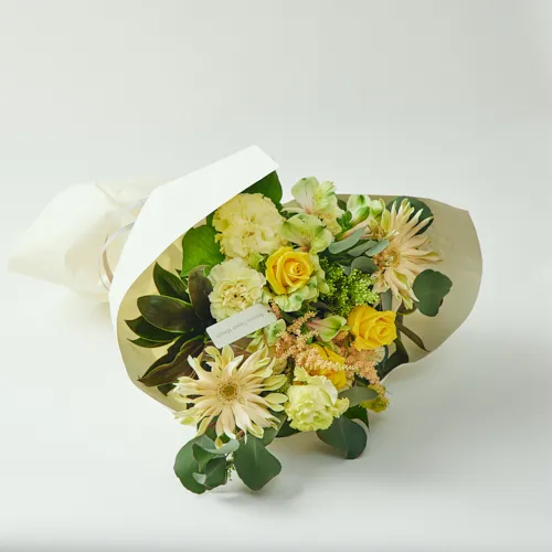 3/1～4/30到着】両手いっぱいに花束を抱える幸せ カラードブーケ