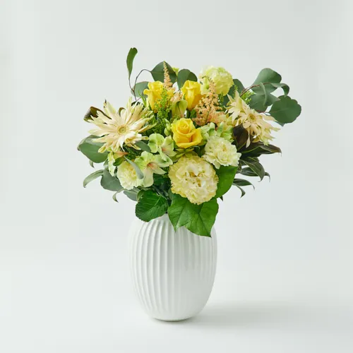 3/1～4/30到着】両手いっぱいに花束を抱える幸せ カラードブーケ