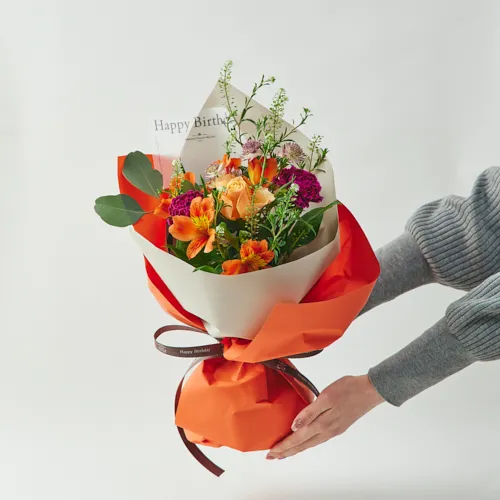 5/16～5/31到着】「Happy Birthaday」のメッセージ付き カラードブーケ