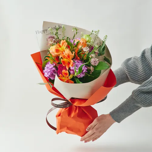 5/16～5/31到着】「Happy Birthaday」のメッセージ付き カラードブーケ