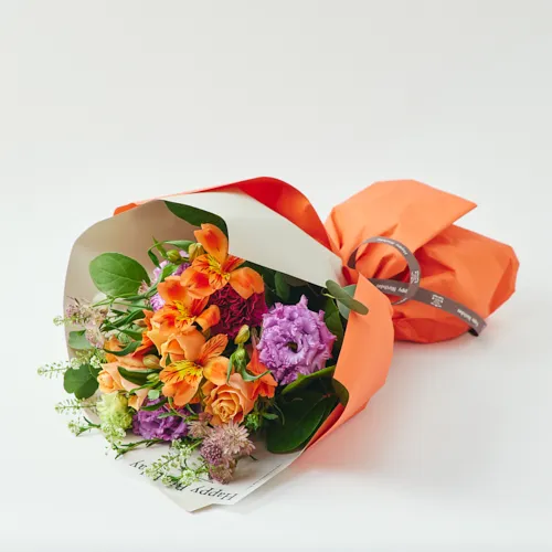 5/16～5/31到着】「Happy Birthaday」のメッセージ付き カラードブーケ