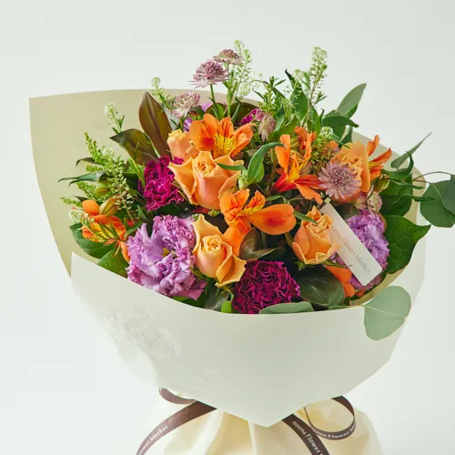 3/1～4/30到着】両手いっぱいに花束を抱える幸せ カラードブーケ