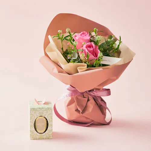 3/6～3/15到着】カカオ風味のサブレと想いが伝わるバラブーケ ラデュレ