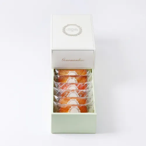 3/6～3/15到着】パリのメゾンの焼き菓子と想いが伝わるバラブーケ