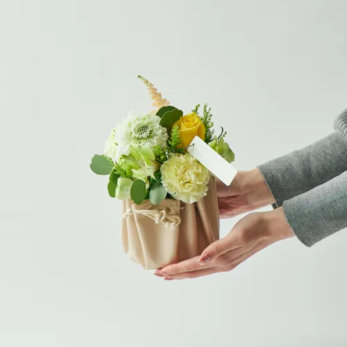 3/1～4/30到着】そのまま飾って楽しめる、華やかなフラワーギフト