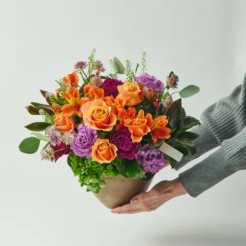 3/1～4/30到着】上品でエレガントなお祝い花 カラードアレンジメント