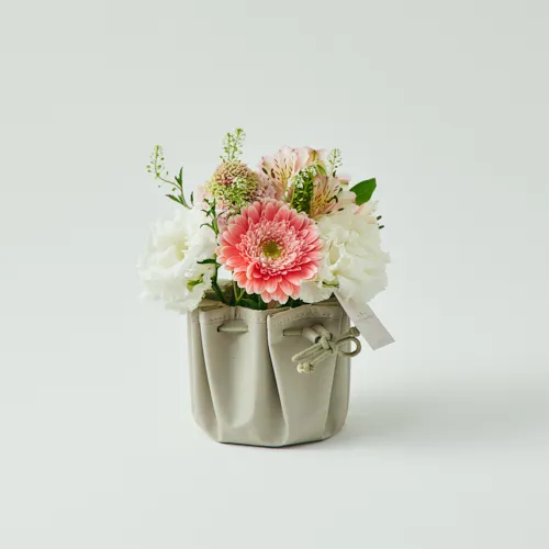 3/1～4/30到着】「感謝」という花言葉を持つガーベラが主役役 ピンクの