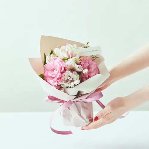 ハンカチとお花 天然の花の色みが美しい、ふわふわの今治タオル タオル hanairo その他