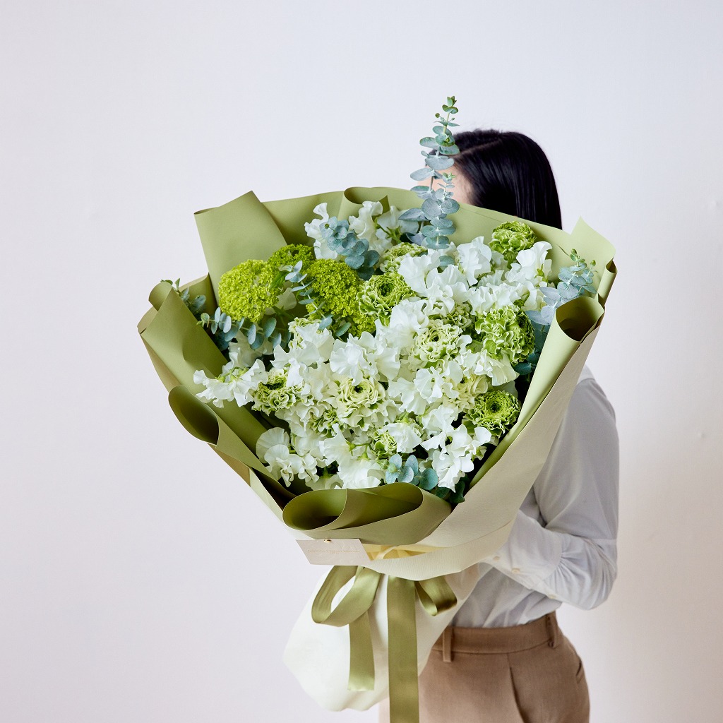 誕生日・記念日・発表会など、お祝いに【ブーケ（ミモザ）】 | 青山