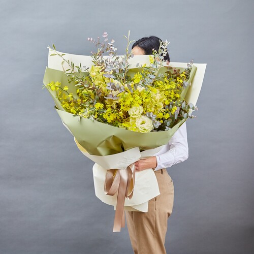 Amazon｜FLORIST SEKIDO ミモザブーケ Lサイズ 生花からドライ
