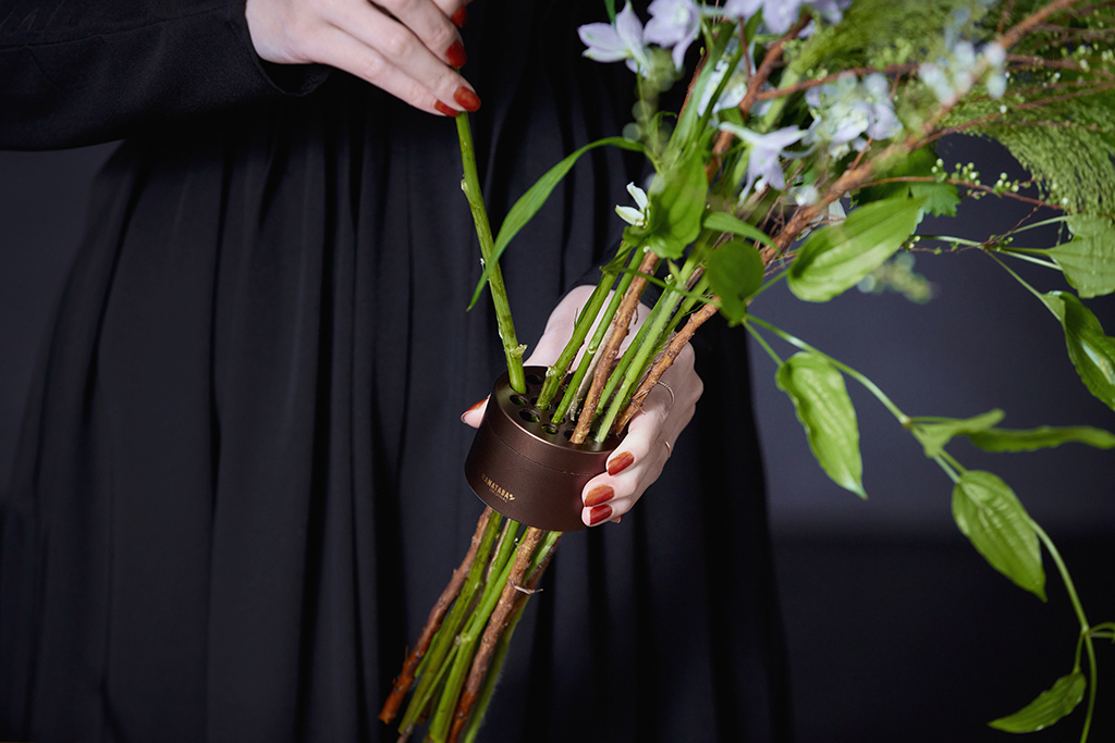 フローリストの技「スパイラル」で花束がつくれる「ハナタバ フローリストの技「スパイラル」で花束がつくれる「ハナタバ