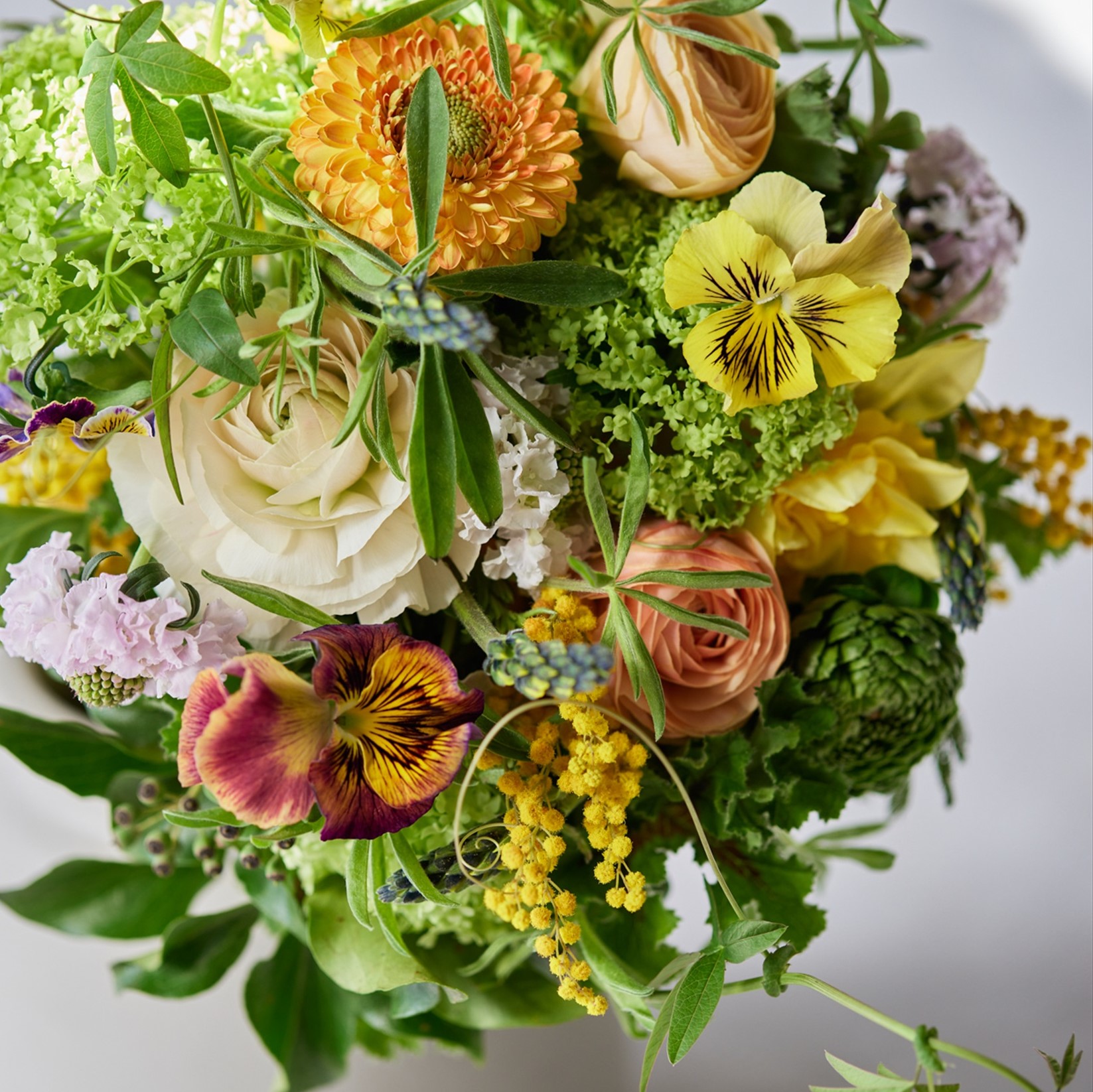 季節を愉しむ「春の花7選と飾り方アイデア」｜花・フラワーギフトなら