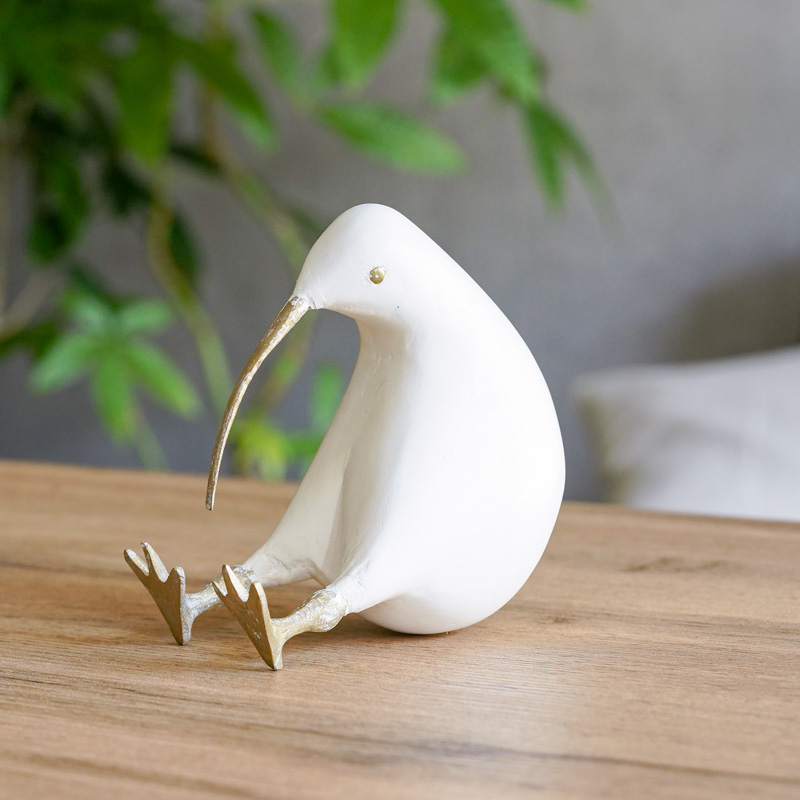 森で最も愛される鳥」と言われるキウイ(大)White | 青山フラワー