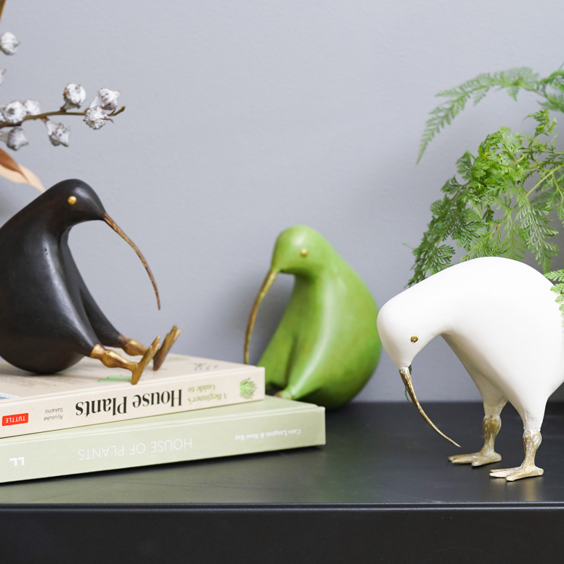 森で最も愛される鳥」と言われるキウイ(大)White | 青山フラワー