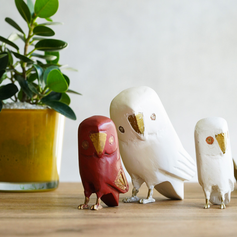 幸運の鳥」として親しまれるフクロウ(小)Red | 青山フラワーマーケット