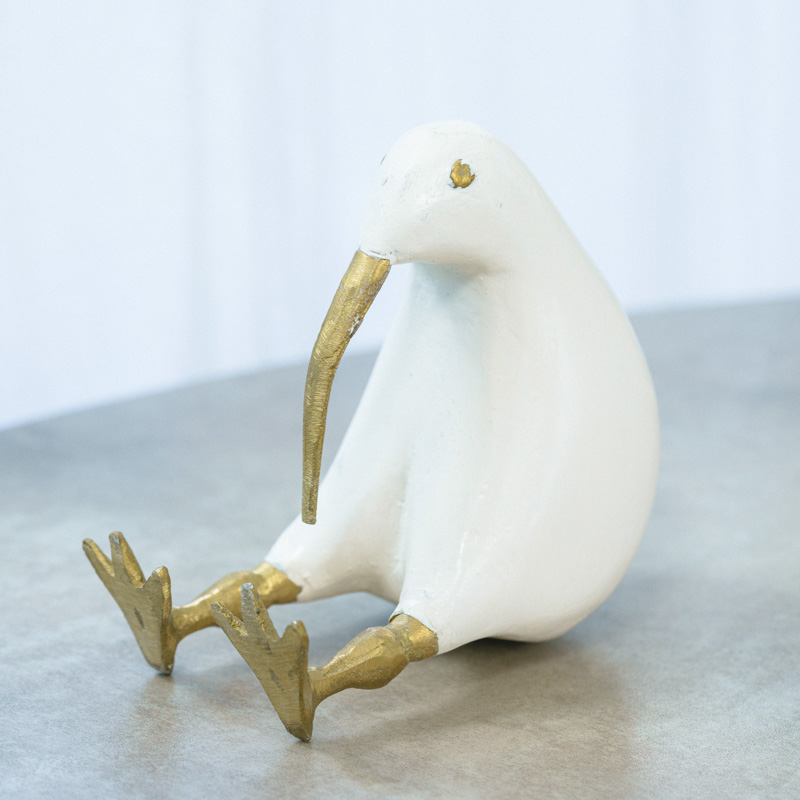 森で最も愛される鳥」と言われるキウイ(小) White | 青山フラワー