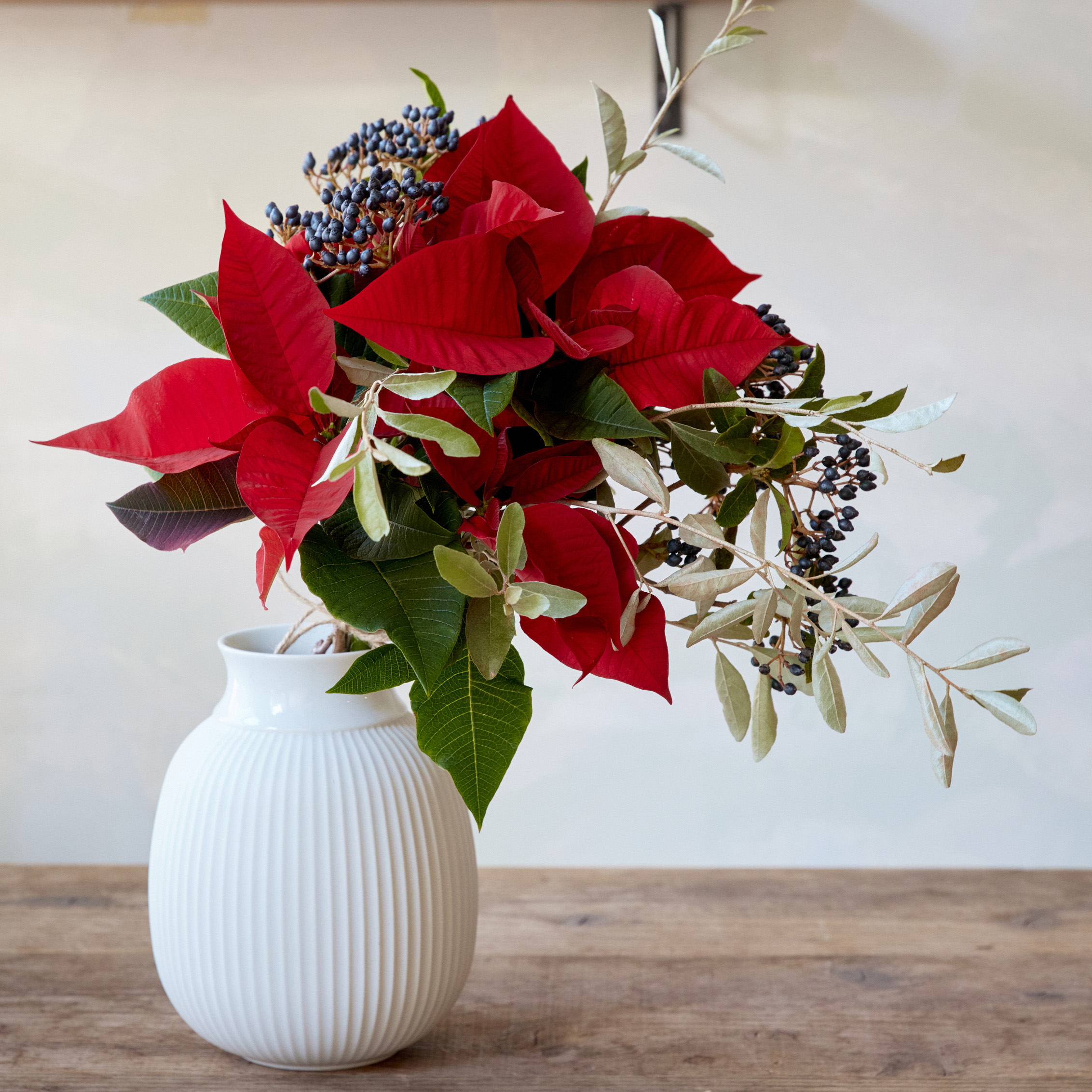 フラワーリース 春の足音12 咲き誇る花たち 玄関リース 造花