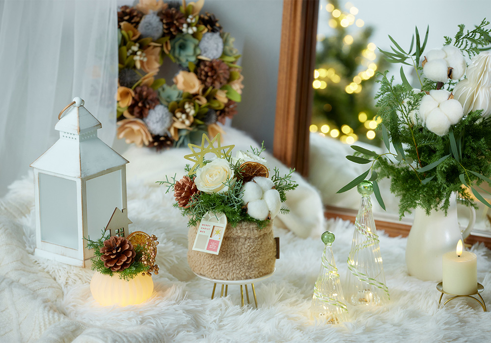 おみつさま　4号ふっくら丸鉢 白色たまごのうさぎさん クリスマスバージョンC おみつさま 4号ふっくら丸鉢 クリスマス 白色たまごのうさぎさんと