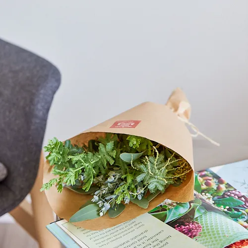 ライラックとホワイトベリーのリース　ピンクとグリーン ライラックとホワイトベリーのリース ピンクとグリーン ライラックと