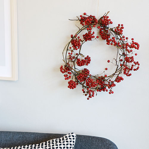 12/9-12/22到着】赤い実が冬に映える Season Flower【リース作りにも