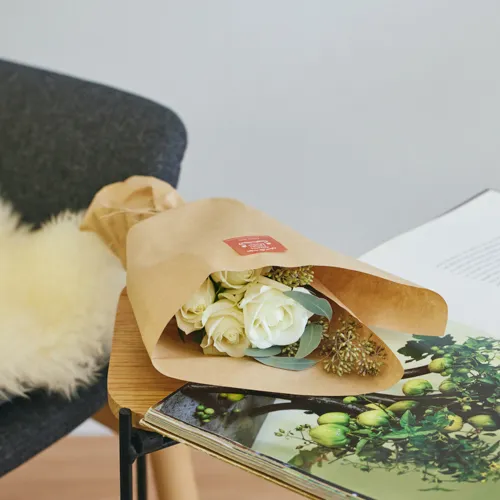 11/18-11/19到着】インテリアに馴染むエレガントな白バラ Season