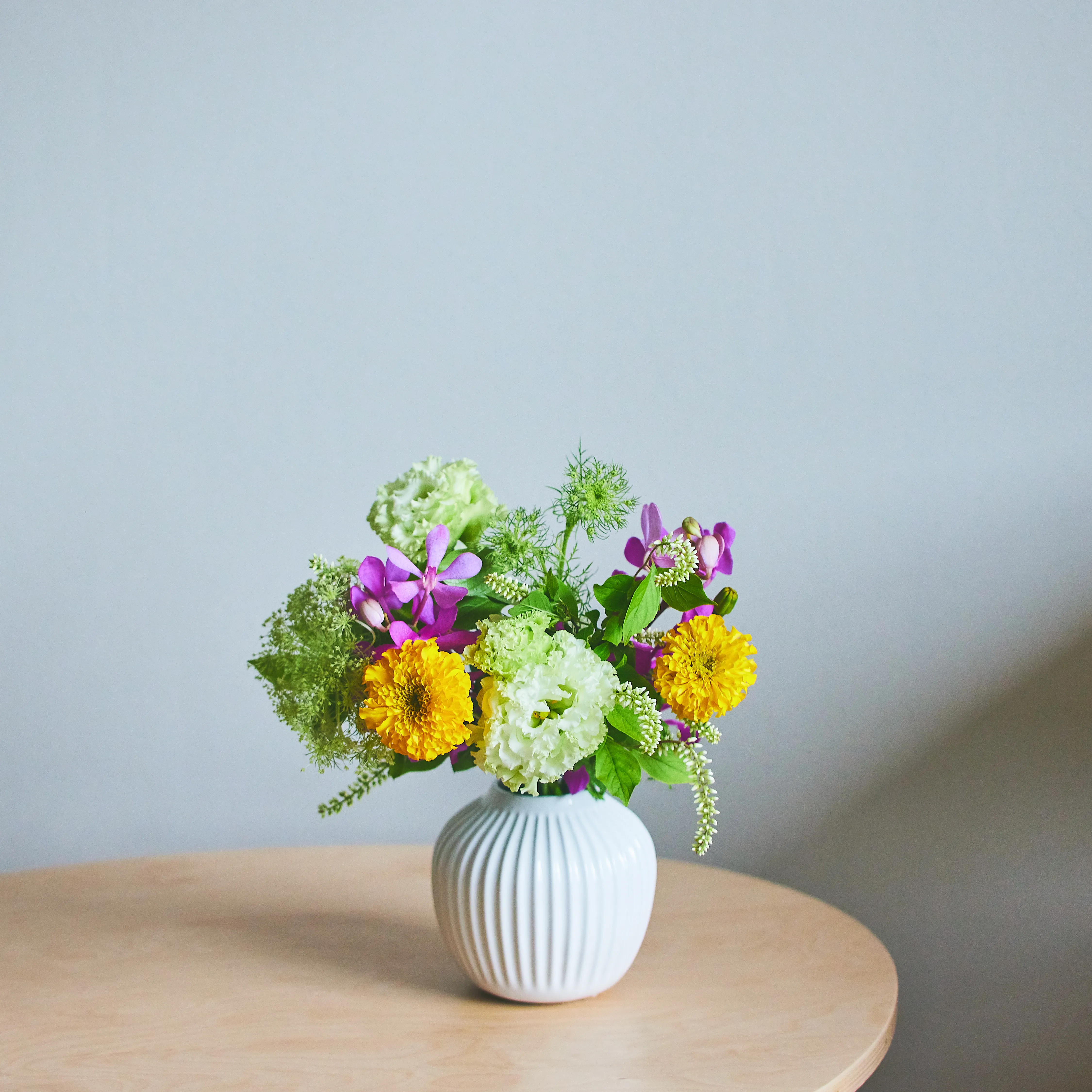 お値下げ済み即決価格✧　青山フラワー✧　エダベース✧ 試しのみの新品同様 青山フラワーマーケット 青山フラワーマーケットの旬の花ブーケM ASK