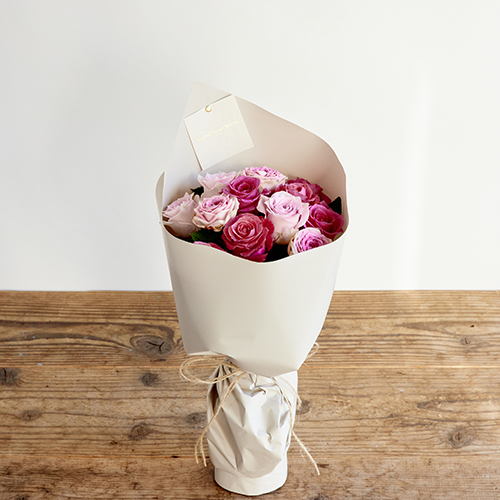 産直】井上バラ園のローズ ピンク系12本 | 青山フラワーマーケット