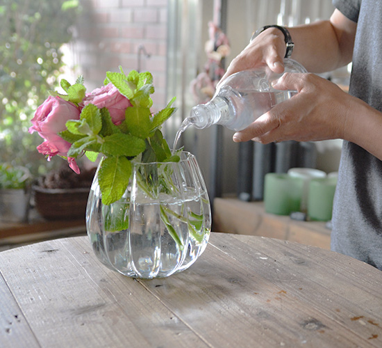 花 フラワーギフトなら青山フラワーマーケット コラム 花をより長く 青山フラワーマーケット公式 花屋 花 花束 フラワーギフト 通販