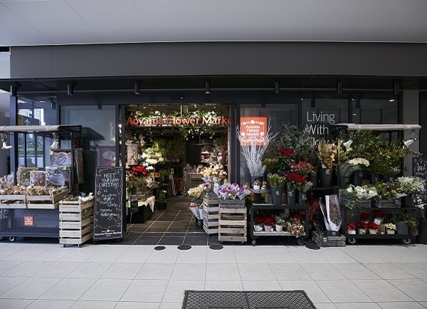 青山フラワーマーケット中目黒店 東京都目黒区のフラワーショップ 全国の花屋 店舗情報 青山フラワーマーケット公式 花屋 花 花束 フラワーギフト 通販