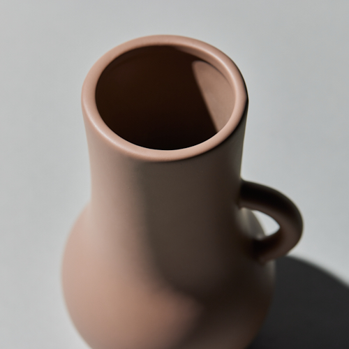 青山フラワーマーケット/floral pitcher vase（mocha） | 青山フラワー