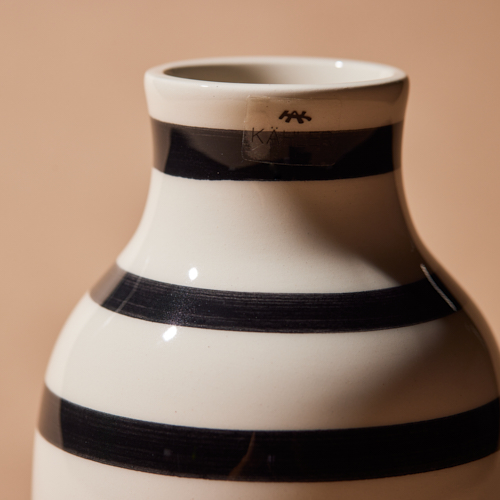 KAHLER(ケーラー)/OMAGGIO（ブラック）H12.5 | 青山フラワーマーケット