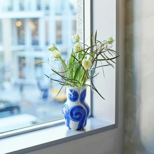 【希少品】サンルイ ヴェルサイユ 花瓶 フラワーベース 青被せ ガラス工芸品 希少品】サンルイ ヴェルサイユ 花瓶 フラワーベース 青被せ