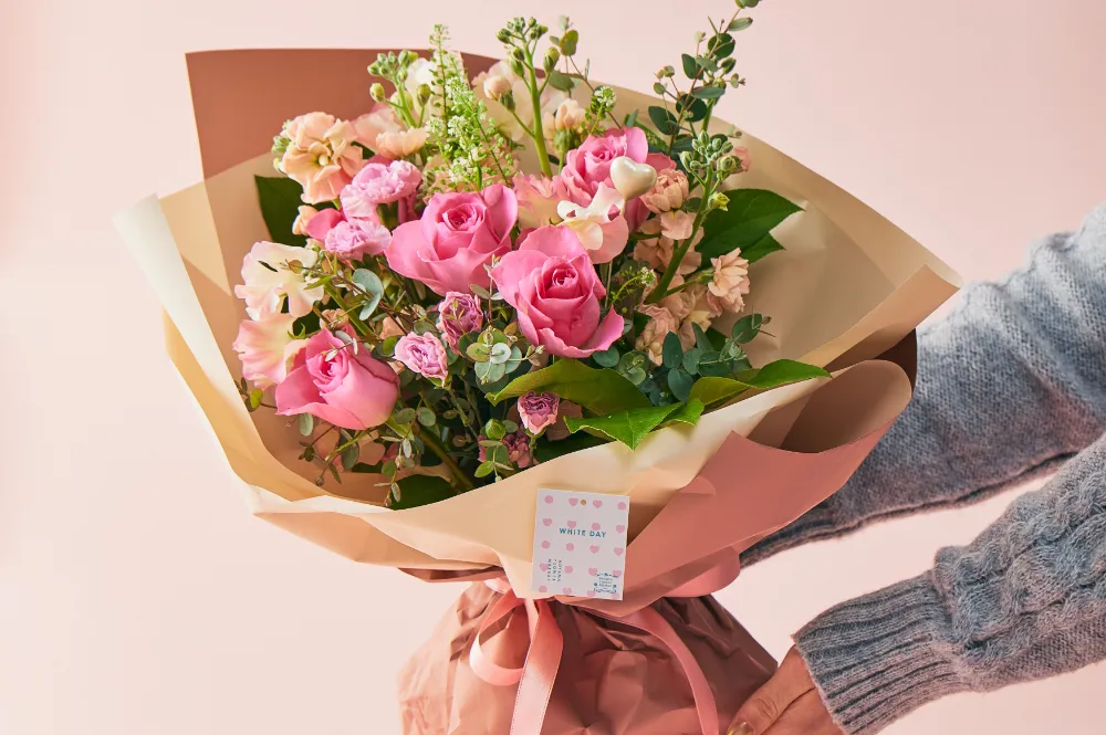 ホワイトデーに贈る花・お返しにおすすめのギフト2026｜青山フラワー